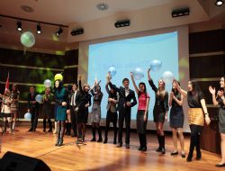 A.Ü'de Kafkasya rüzgarı